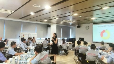 俞璇老师企业培训授课现场
