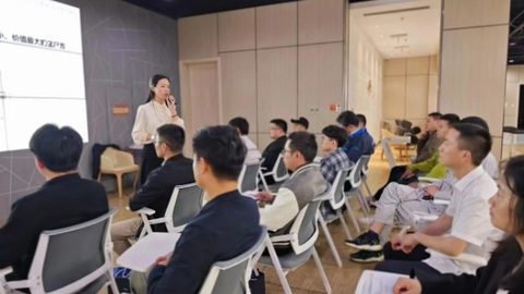 俞璇老师企业培训授课现场